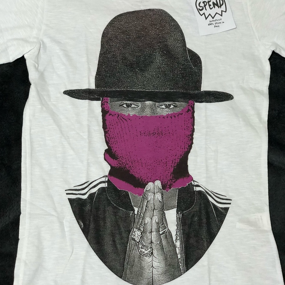 Cotton shirt w/ artwork - Picture 3 of 3